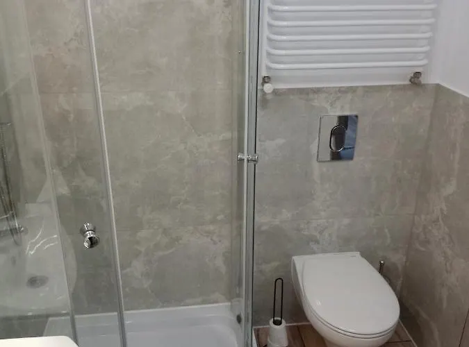 Duży Z Widokiem Na Góry - 3 *